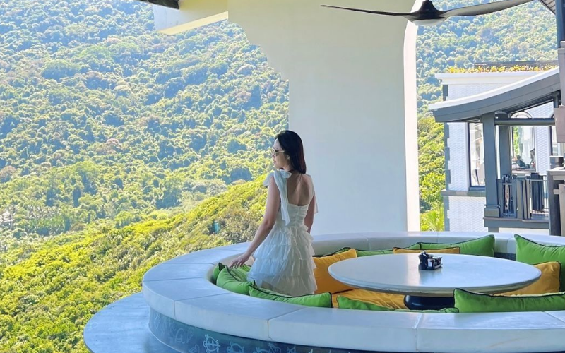 khách sạn cao cấp