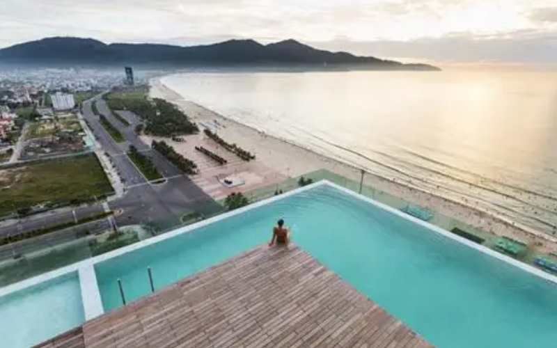 khách sạn gần biển